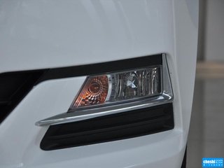悦翔V7图片