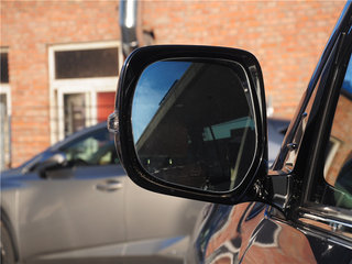 雷克萨斯LX图片