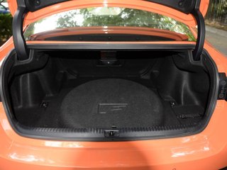 雷克萨斯RC F图片