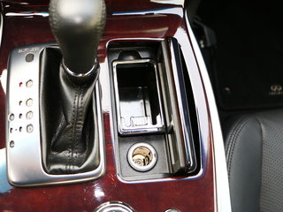 英菲尼迪Q70图片