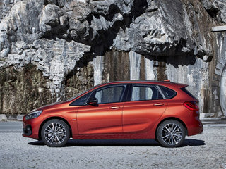 宝马2系多功能旅行车图片