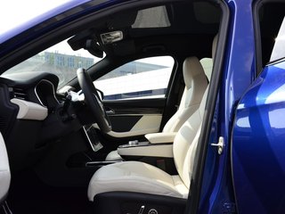 赛力斯SF5图片
