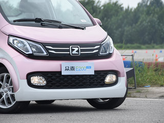 众泰E200图片