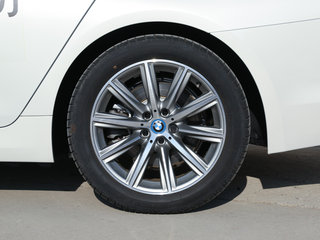 宝马5系新能源图片