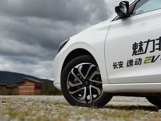 逸动新能源图片