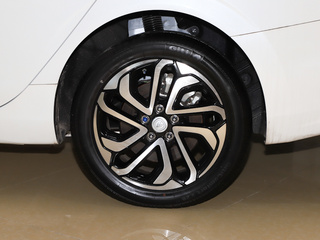 逸动新能源图片