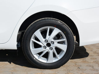 YARiS L 致享图片