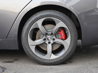 Giulia朱丽叶图片