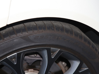 阿斯顿·马丁DB11图片