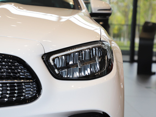 奔驰E级新能源图片