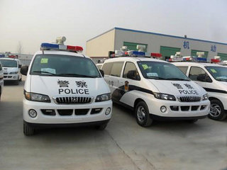 囚车
