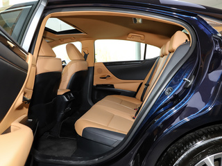 雷克萨斯ES图片