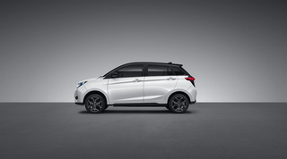 YOUNG光小新图片