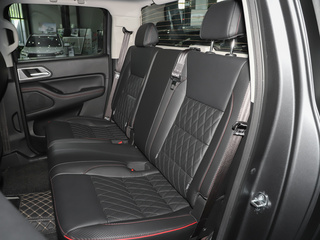 炮越野皮卡图片