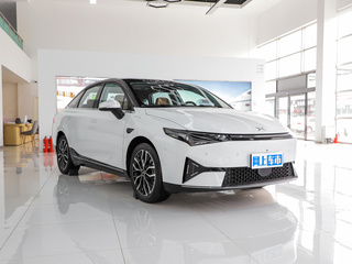 小鹏汽车P5图片