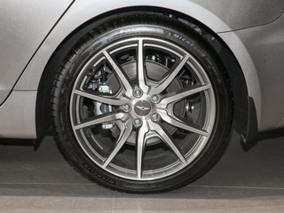 捷尼赛思G70图片