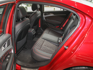 捷尼赛思G70图片