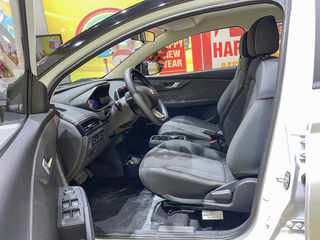 YOUNG光小新图片