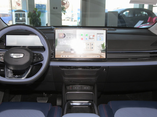 吉利几何M6图片