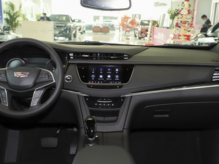 凯迪拉克XT5图片