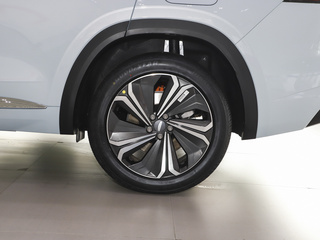 星越L增程电动版图片