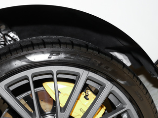 阿斯顿·马丁DBX图片