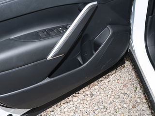 卡罗拉锐放图片