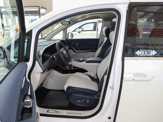 上汽大通MAXUS G90图片