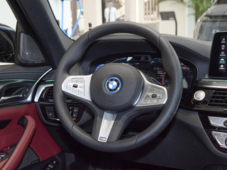 宝马5系新能源图片