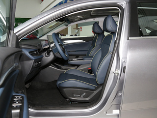 吉利几何G6图片