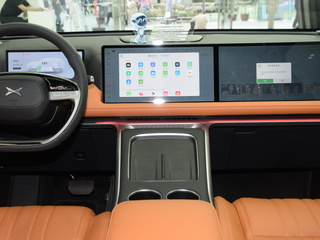 小鹏汽车G9图片