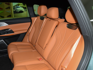 小鹏汽车G9图片