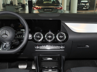 奔驰GLA级AMG图片