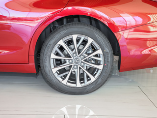 雷克萨斯ES图片