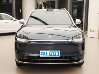 问界M9图片