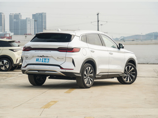 宋PLUS新能源图片