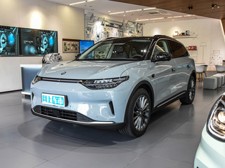 零跑C11图片