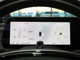 小鹏汽车P7图片