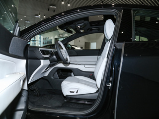 小鹏汽车G6图片