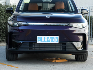 零跑C16图片