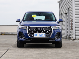 奥迪Q7 45 TFSI quattro S 2024款 line运动型