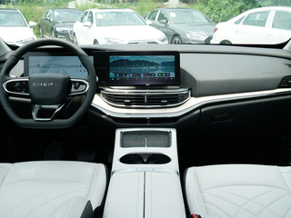 奇瑞舒享家图片