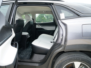 奇瑞舒享家图片