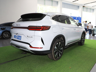 宋PLUS新能源图片