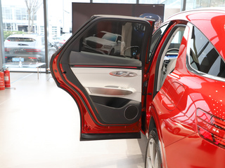 捷尼赛思GV70图片