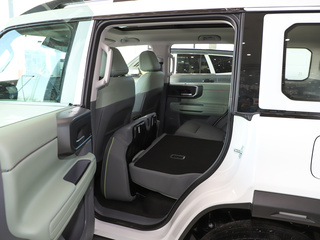 北京BJ40新能源图片