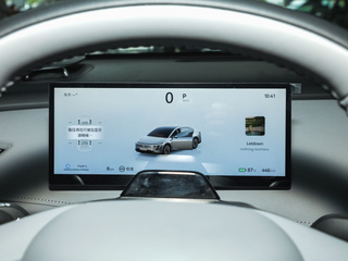 日產(chǎn)N7圖片