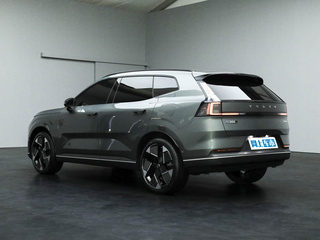 {沃爾沃XC70插電式混動(dòng)}圖片