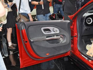 奔驰CLA新能源图片