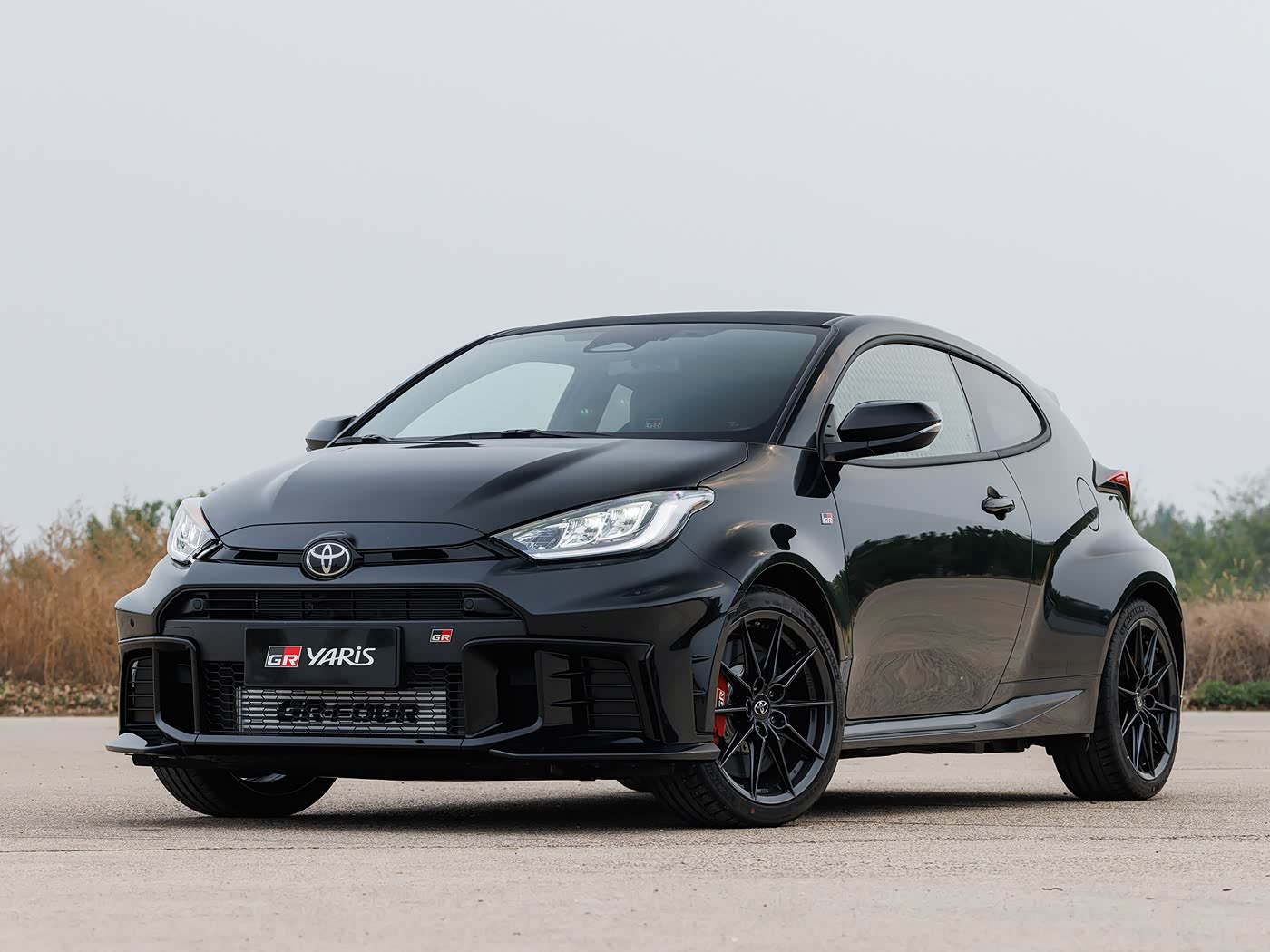 雅力士(海外)图片